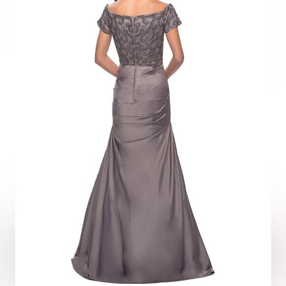 La Femme 25996 Pleated‎ Satin Evening Gown Silver Size 8 NWT $498 - Picture 2 of 6